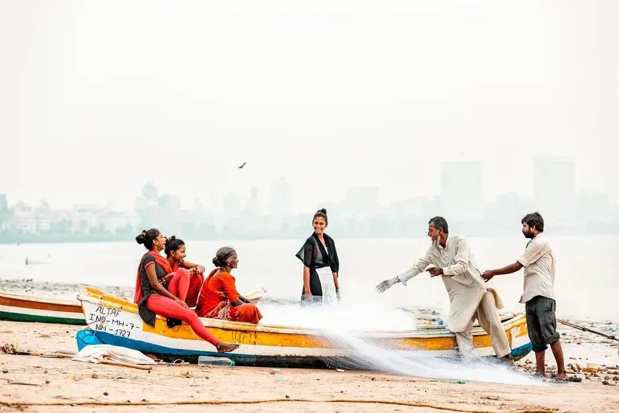 Bombay Fisherman Family — photograph by José Luis Vílchez